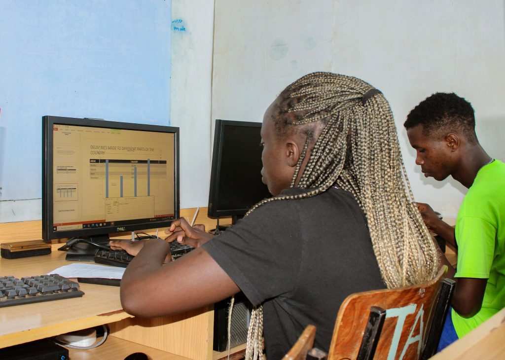 Business and accounting software training at Transafric College